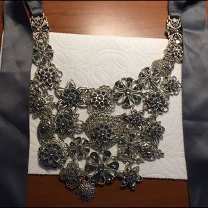 Statement necklace Banana Republic